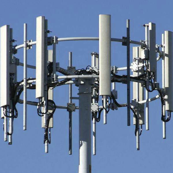 Base station antenna